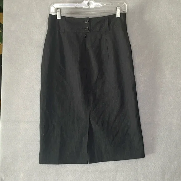 Banana Republic Women's Wool + Elastane Pin Stripe Pencil Skirt Black Size 6 - Picture 2 of 7